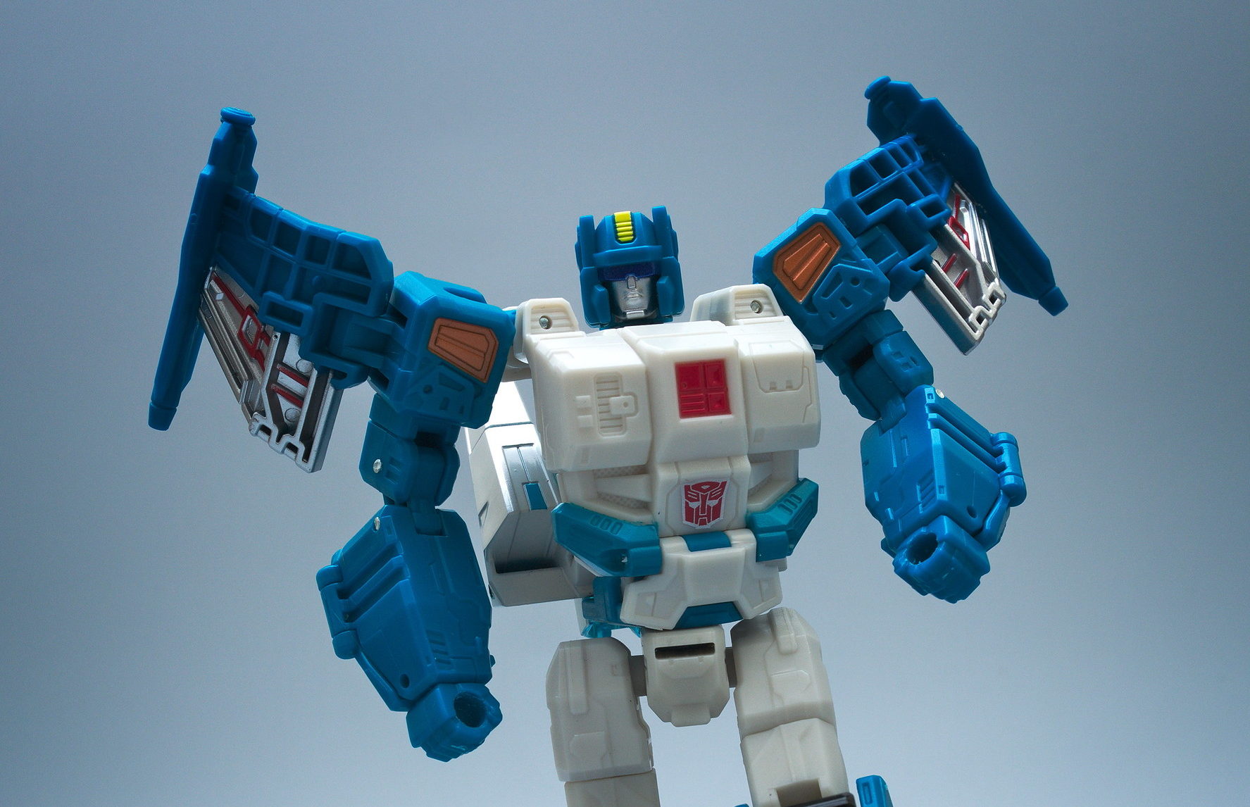 Topspin Generation 1 in blue and white looking straight
